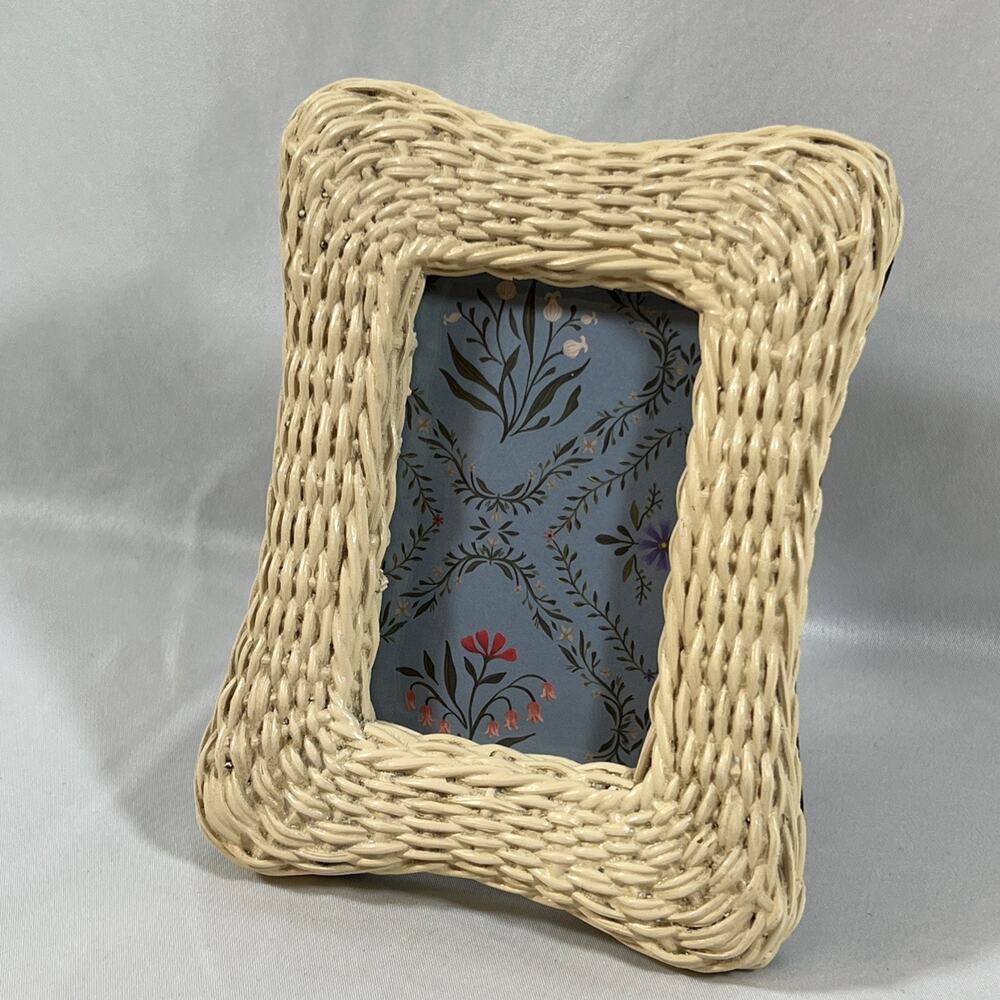 Vintage Lucid Lines 1979 Faux Wicker Frame Fits 3.5x5 Picture Photo Cream 70s